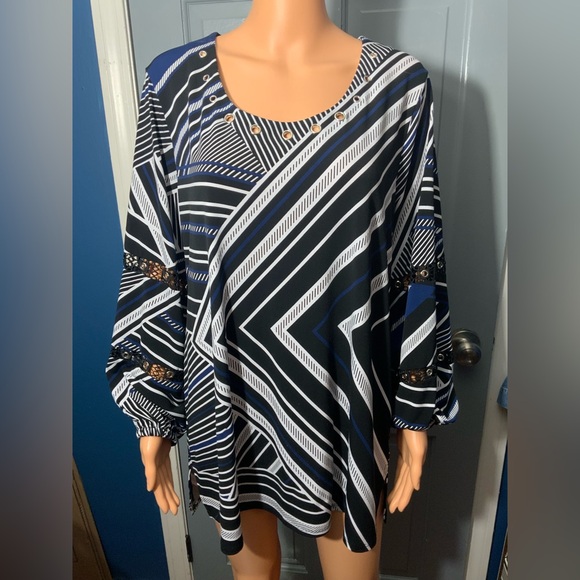 NWOT JM Collection Black and Blue Geometric Blouse - Picture 1 of 4